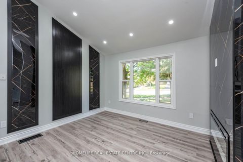 Photo 13 at 79 Fox Run, Letitia Heights, Barrie