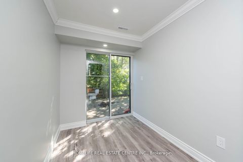 Photo 33 at 79 Fox Run, Letitia Heights, Barrie