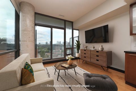 Photo 2 at 817 - 33 Mill Street, Waterfront Communities C8, Toronto