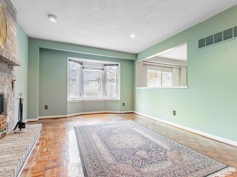 Photo 12 at 18 Finlayson Court W, Brownridge, Vaughan