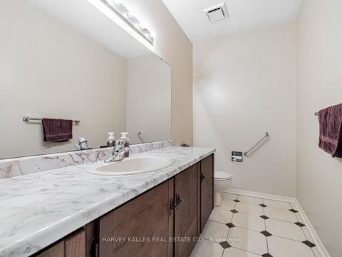 Photo 14 at 18 Finlayson Court W, Brownridge, Vaughan