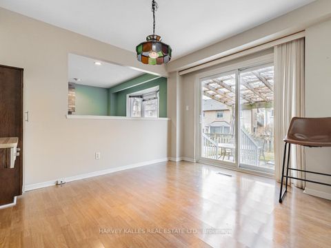 Photo 17 at 18 Finlayson Court W, Brownridge, Vaughan