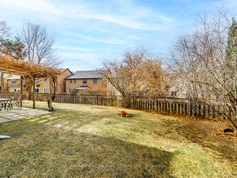 Photo 38 at 18 Finlayson Court W, Brownridge, Vaughan
