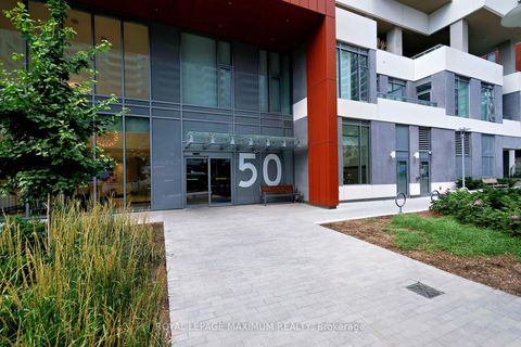 Photo 2 at 719 - 50 Dunfield Avenue, Mount Pleasant East, Toronto