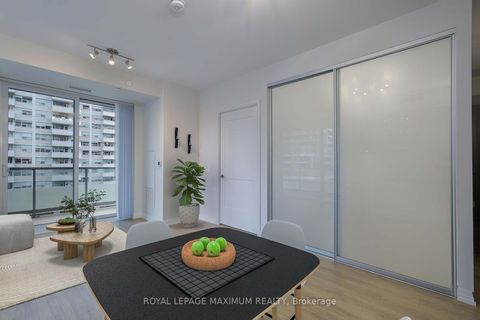 Photo 13 at 719 - 50 Dunfield Avenue, Mount Pleasant East, Toronto