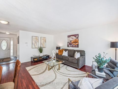Photo 8 at 49 Ashcroft Court, East Woodbridge, Vaughan