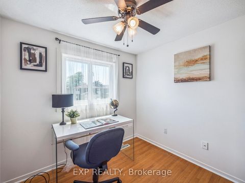 Photo 14 at 49 Ashcroft Court, East Woodbridge, Vaughan
