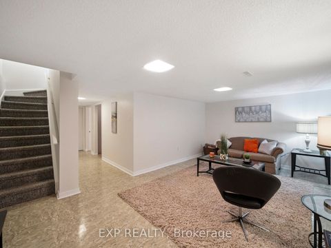 Photo 17 at 49 Ashcroft Court, East Woodbridge, Vaughan