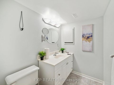 Photo 19 at 49 Ashcroft Court, East Woodbridge, Vaughan