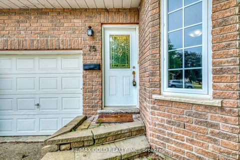 Photo 2 at 75 Campbell Avenue, Allandale, Barrie Photo 2 at 75 Campbell Avenue, Allandale, Barrie