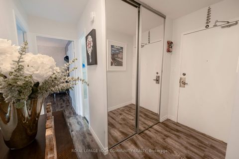 Photo 6 at 1218 - 20 Edgecliff Golfway, Flemingdon Park, Toronto