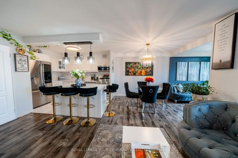 Photo 16 at 1218 - 20 Edgecliff Golfway, Flemingdon Park, Toronto