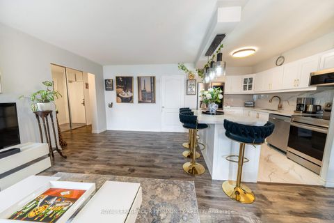 Photo 17 at 1218 - 20 Edgecliff Golfway, Flemingdon Park, Toronto