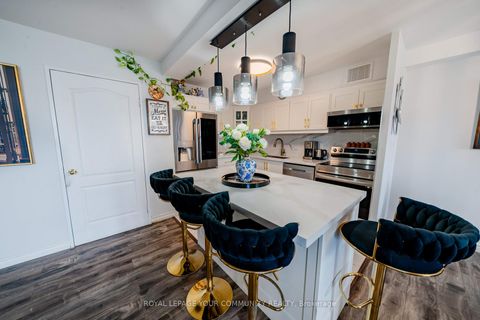 Photo 19 at 1218 - 20 Edgecliff Golfway, Flemingdon Park, Toronto