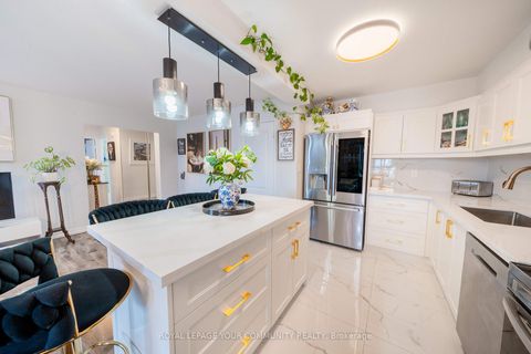 Photo 22 at 1218 - 20 Edgecliff Golfway, Flemingdon Park, Toronto