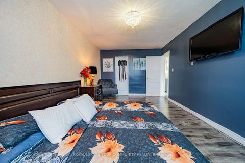 Photo 35 at 1218 - 20 Edgecliff Golfway, Flemingdon Park, Toronto