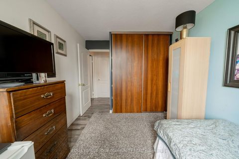 Photo 38 at 1218 - 20 Edgecliff Golfway, Flemingdon Park, Toronto
