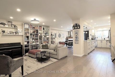 Photo 4 at 9 Gianmarco Way, Vellore Village, Vaughan