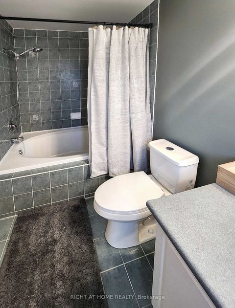 Photo 9 at 9 Gianmarco Way, Vellore Village, Vaughan