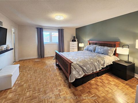 Photo 12 at 9 Gianmarco Way, Vellore Village, Vaughan