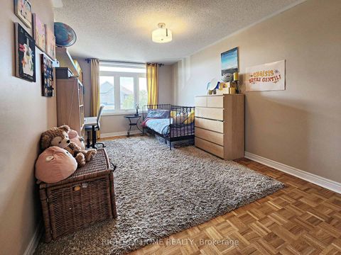 Photo 14 at 9 Gianmarco Way, Vellore Village, Vaughan