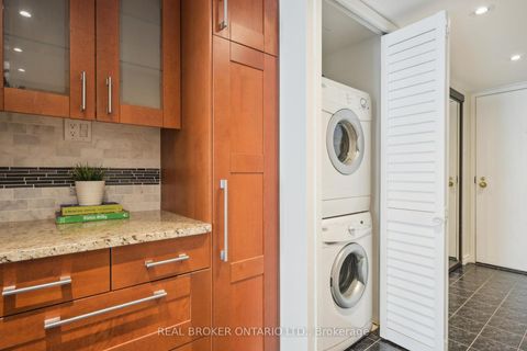 Photo 5 at 508 - 92 King Street E, Yonge Corridor, Toronto Photo 5 at 508 - 92 King Street E, Yonge Corridor, Toronto