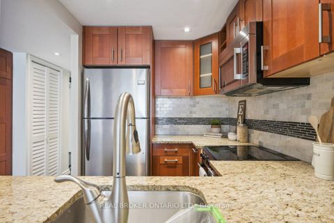 Photo 8 at 508 - 92 King Street E, Yonge Corridor, Toronto Photo 8 at 508 - 92 King Street E, Yonge Corridor, Toronto