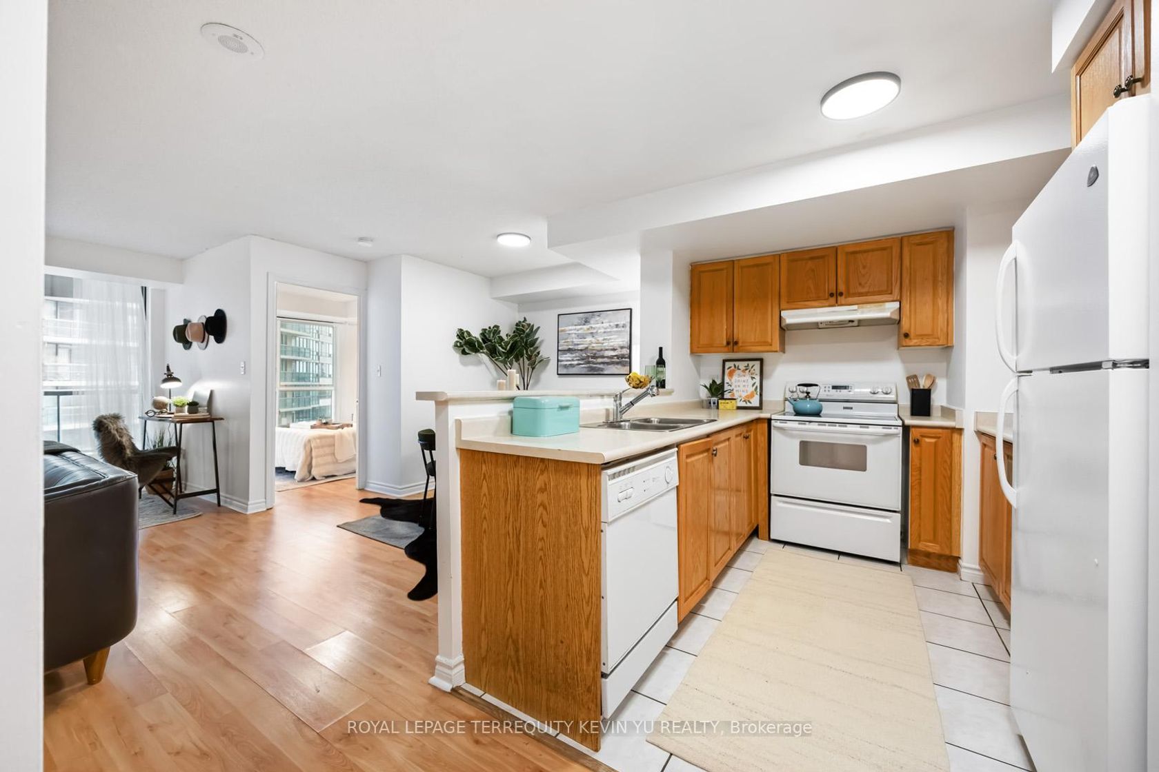 609 - 7 Lorraine Drive, Willowdale West, Toronto 