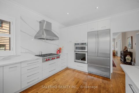 Photo 15 at 32 Donna Mae Crescent, Yorkhill, Vaughan