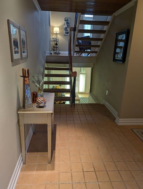 Photo 3 at 18 - 18 Oaken Gate Way, Windfields, Toronto