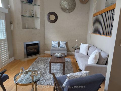 Photo 16 at 18 - 18 Oaken Gate Way, Windfields, Toronto