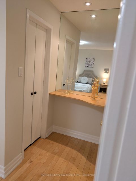 Photo 35 at 18 - 18 Oaken Gate Way, Windfields, Toronto