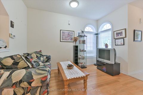 Photo 6 at 208 Cabernet Road, Patterson, Vaughan
