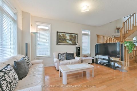 Photo 10 at 208 Cabernet Road, Patterson, Vaughan