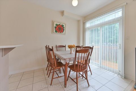 Photo 11 at 208 Cabernet Road, Patterson, Vaughan