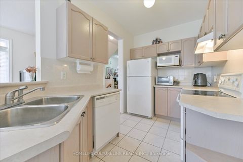 Photo 12 at 208 Cabernet Road, Patterson, Vaughan