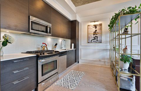 Photo 7 at 703 - 399 Adelaide Street W, Waterfront Communities C1, Toronto