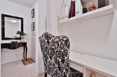 Photo 10 at 703 - 399 Adelaide Street W, Waterfront Communities C1, Toronto