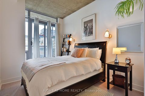 Photo 11 at 703 - 399 Adelaide Street W, Waterfront Communities C1, Toronto
