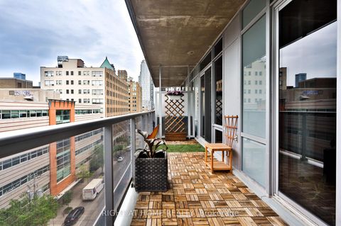 Photo 15 at 703 - 399 Adelaide Street W, Waterfront Communities C1, Toronto