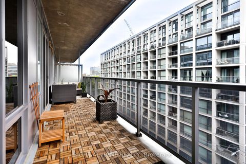 Photo 16 at 703 - 399 Adelaide Street W, Waterfront Communities C1, Toronto