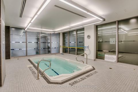 Photo 20 at 703 - 399 Adelaide Street W, Waterfront Communities C1, Toronto