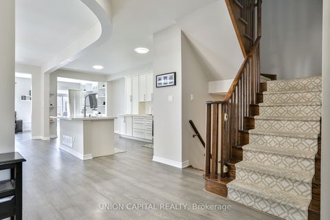 Photo 2 at 136 Mistywood Crescent, Patterson, Vaughan