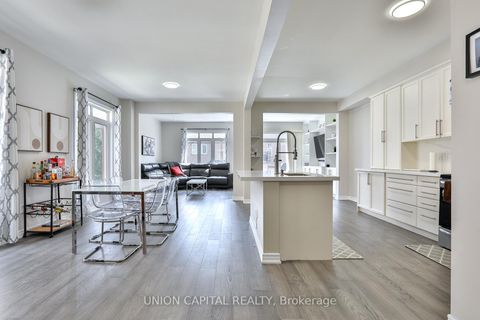 Photo 3 at 136 Mistywood Crescent, Patterson, Vaughan