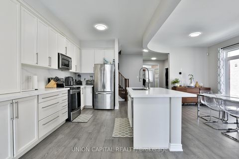 Photo 8 at 136 Mistywood Crescent, Patterson, Vaughan