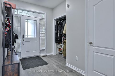 Photo 15 at 136 Mistywood Crescent, Patterson, Vaughan