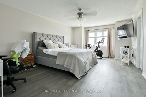 Photo 26 at 136 Mistywood Crescent, Patterson, Vaughan