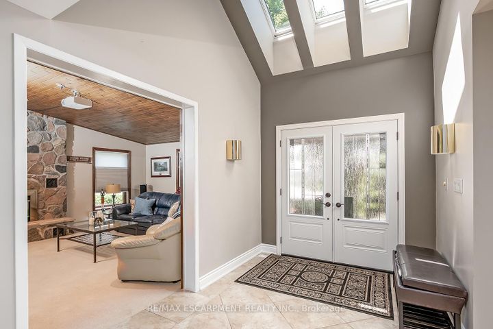 Photo 4 at 275 Alexander Court, Brant, Burlington