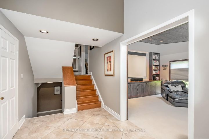 Photo 7 at 275 Alexander Court, Brant, Burlington