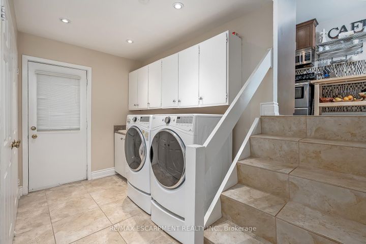Photo 12 at 275 Alexander Court, Brant, Burlington